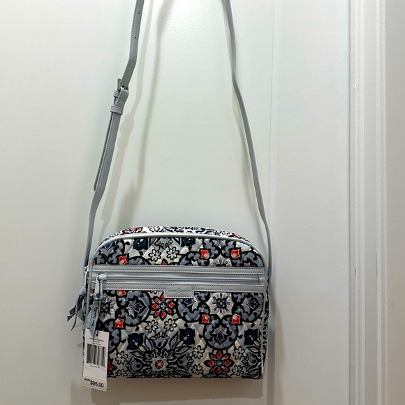 ❤️AMAZING DEAL❤️ Vera Bradley Trimmed Crossbody NWT - Picture 4 of 12